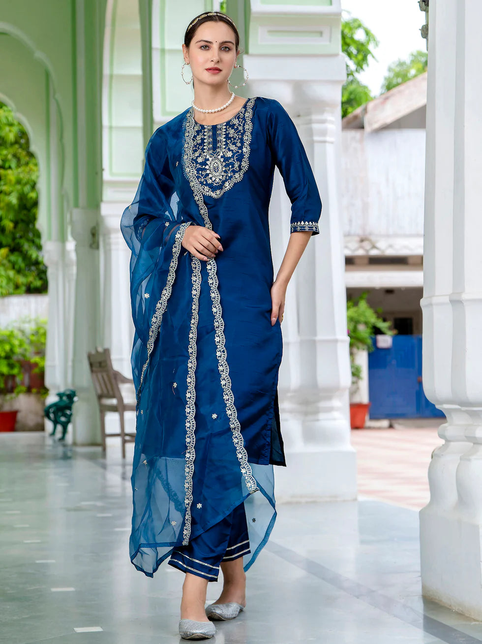 Aarohi Cherry Red Embroidered Kurta Set with Organza Dupatta