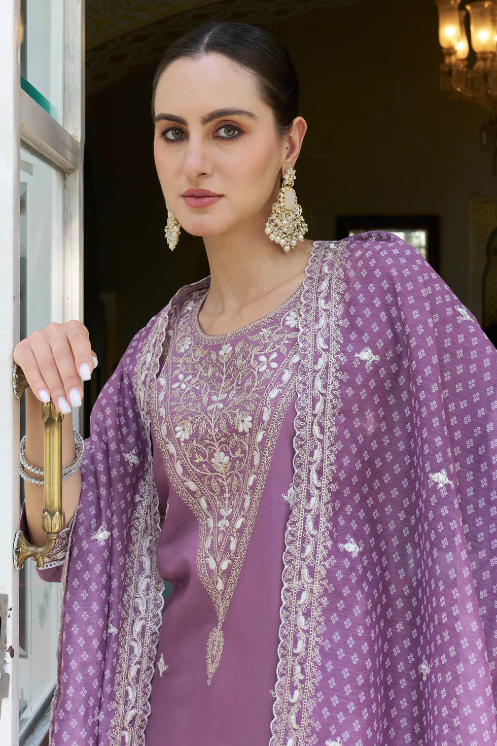 Zariya Embroidered Silk Blend Kurta Set