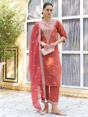 Zariya Embroidered Silk Blend Kurta Set