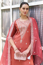 Zariya Embroidered Silk Blend Kurta Set