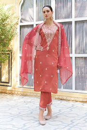 Zariya Embroidered Silk Blend Kurta Set