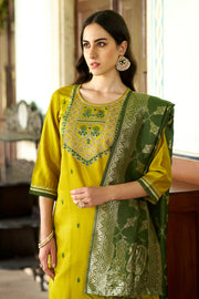 Inara Embroidery Kurta Set