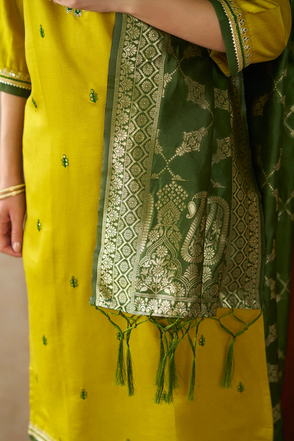 Inara Embroidery Kurta Set