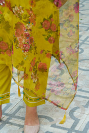 Elira Bloom Embroidered Set
