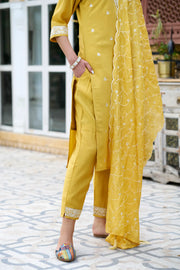 Aarna Embroidered Cotton Silk Kurta Set