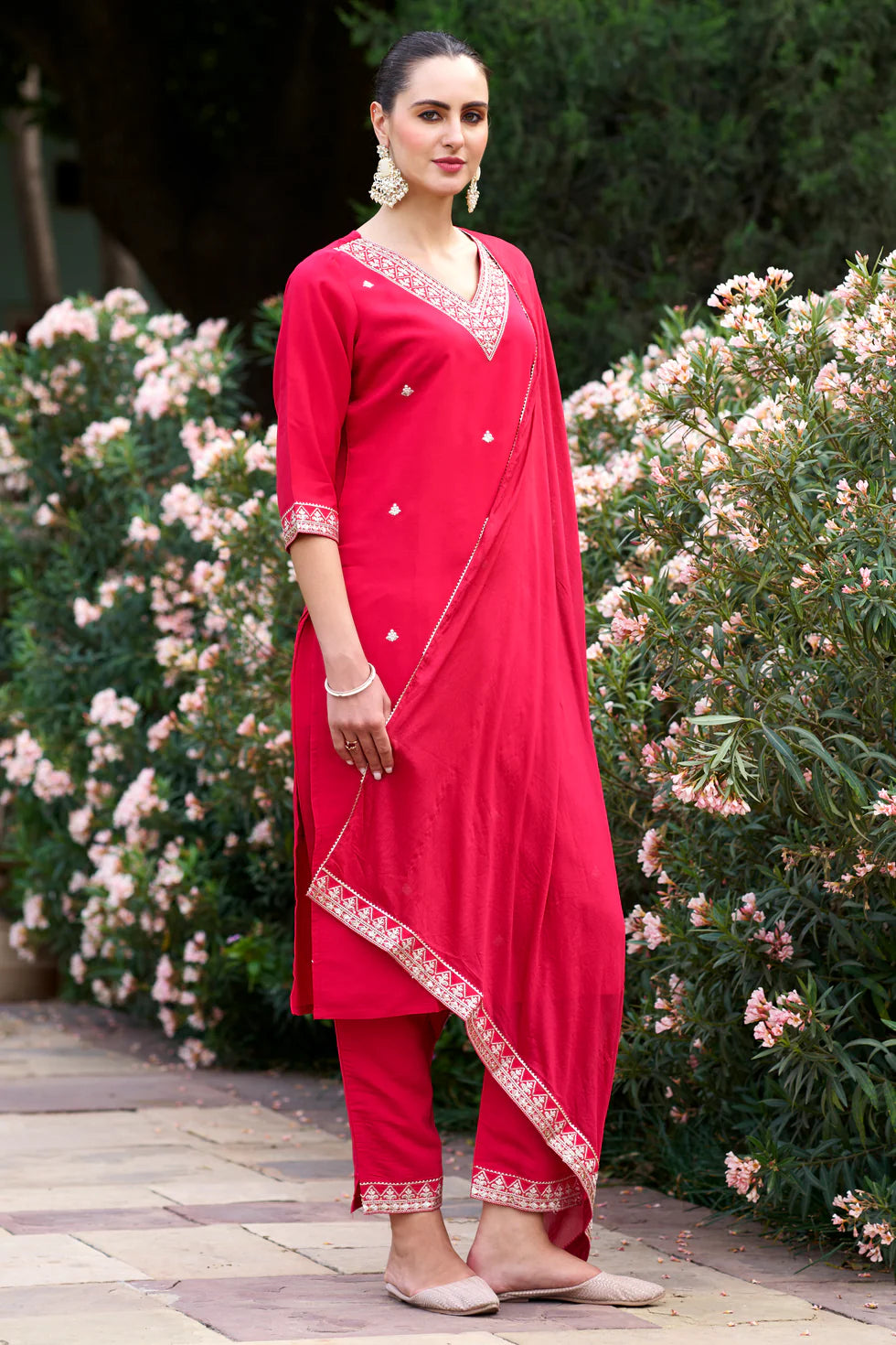 Aarohi Embroidered Kurta Set