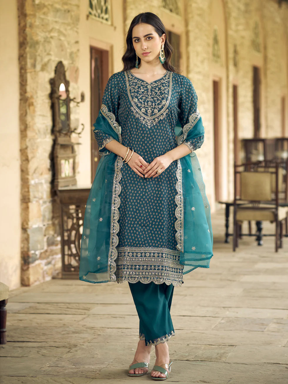 Noor Embroidered Kurta Set