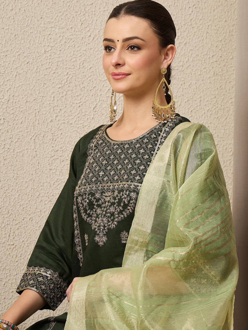 Zehra Embroidered Kurta Set