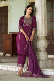 Zariya Embroidered Viscose Rayon Kurta Set