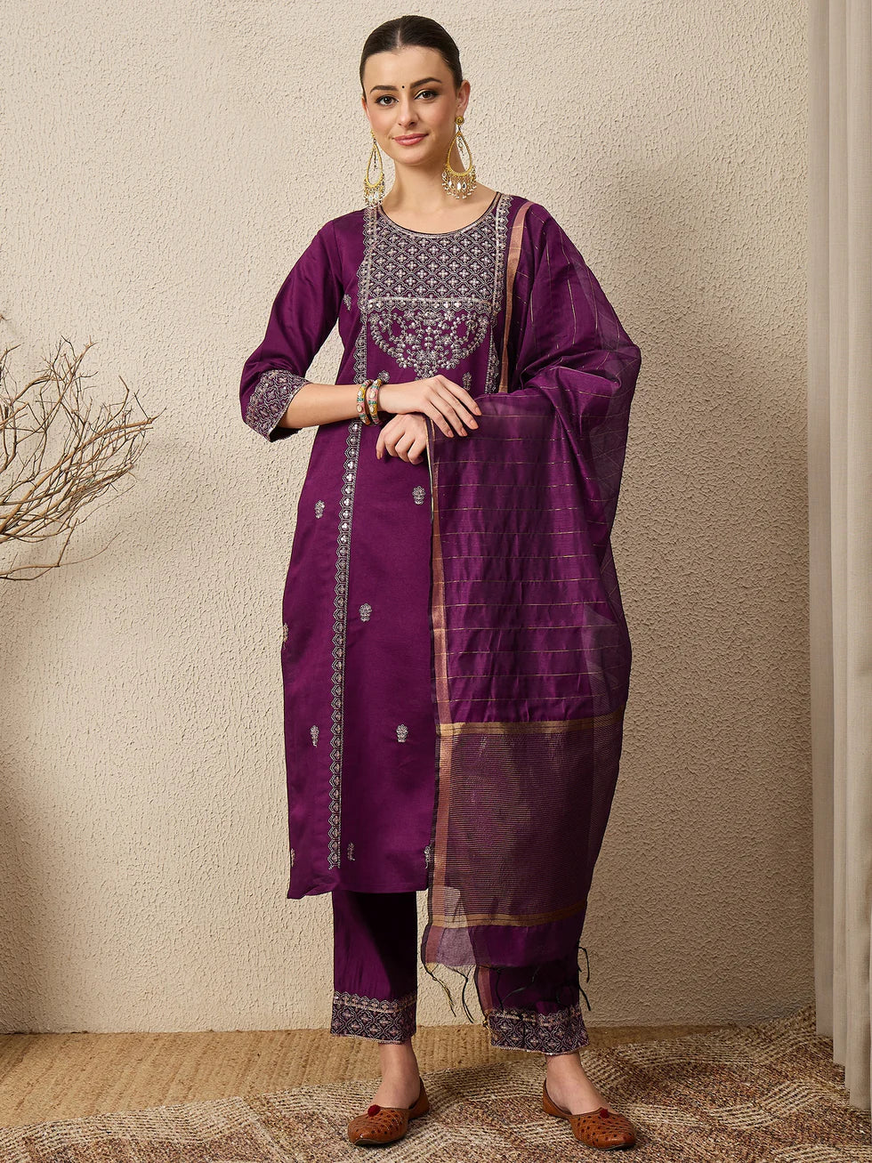 Zehra Embroidered Kurta Set