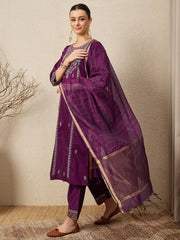 Zehra Embroidered Kurta Set
