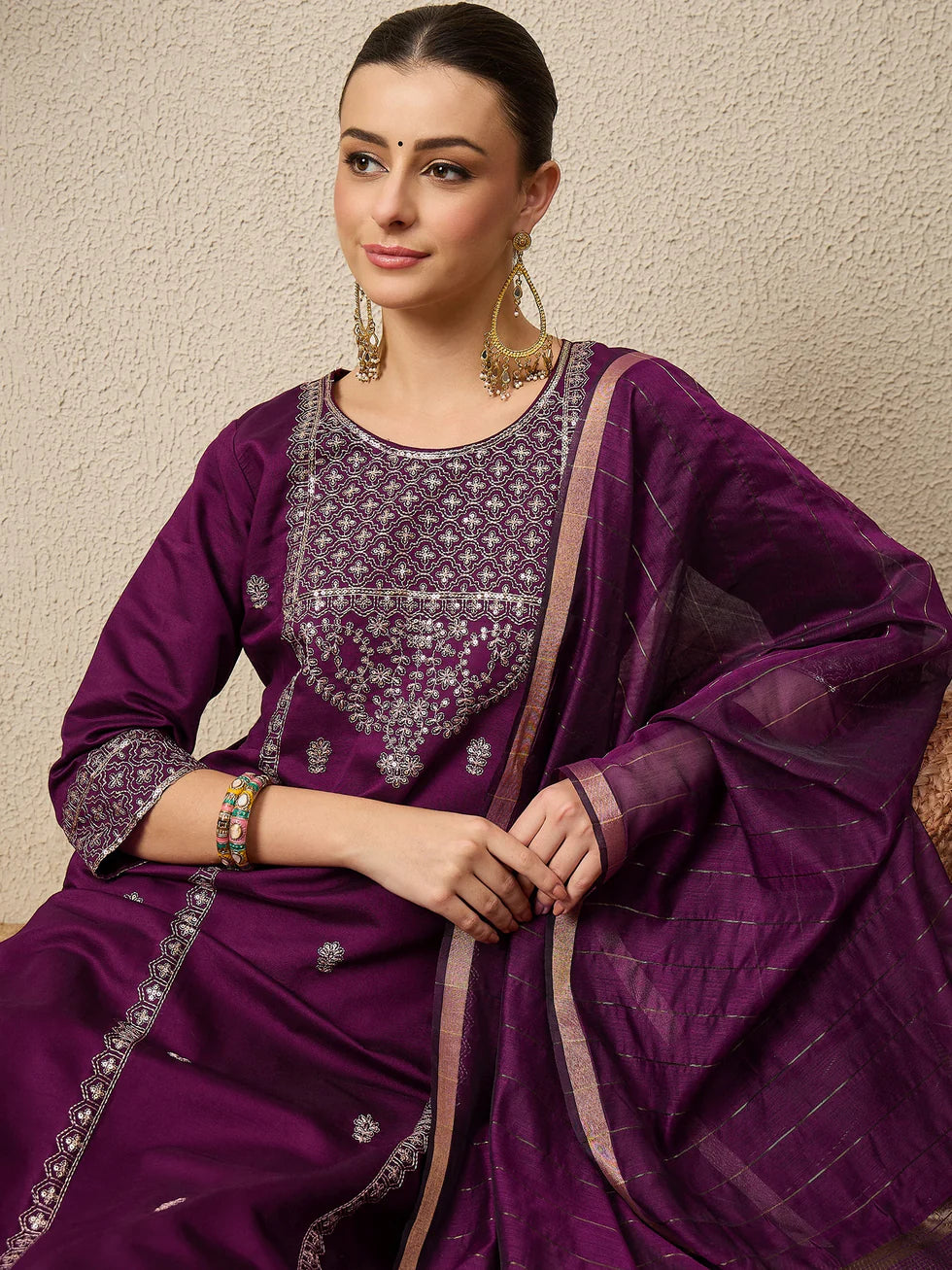 Zehra Embroidered Kurta Set