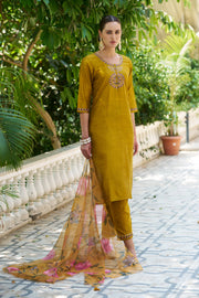 Aarna Embroidered Kurta Set