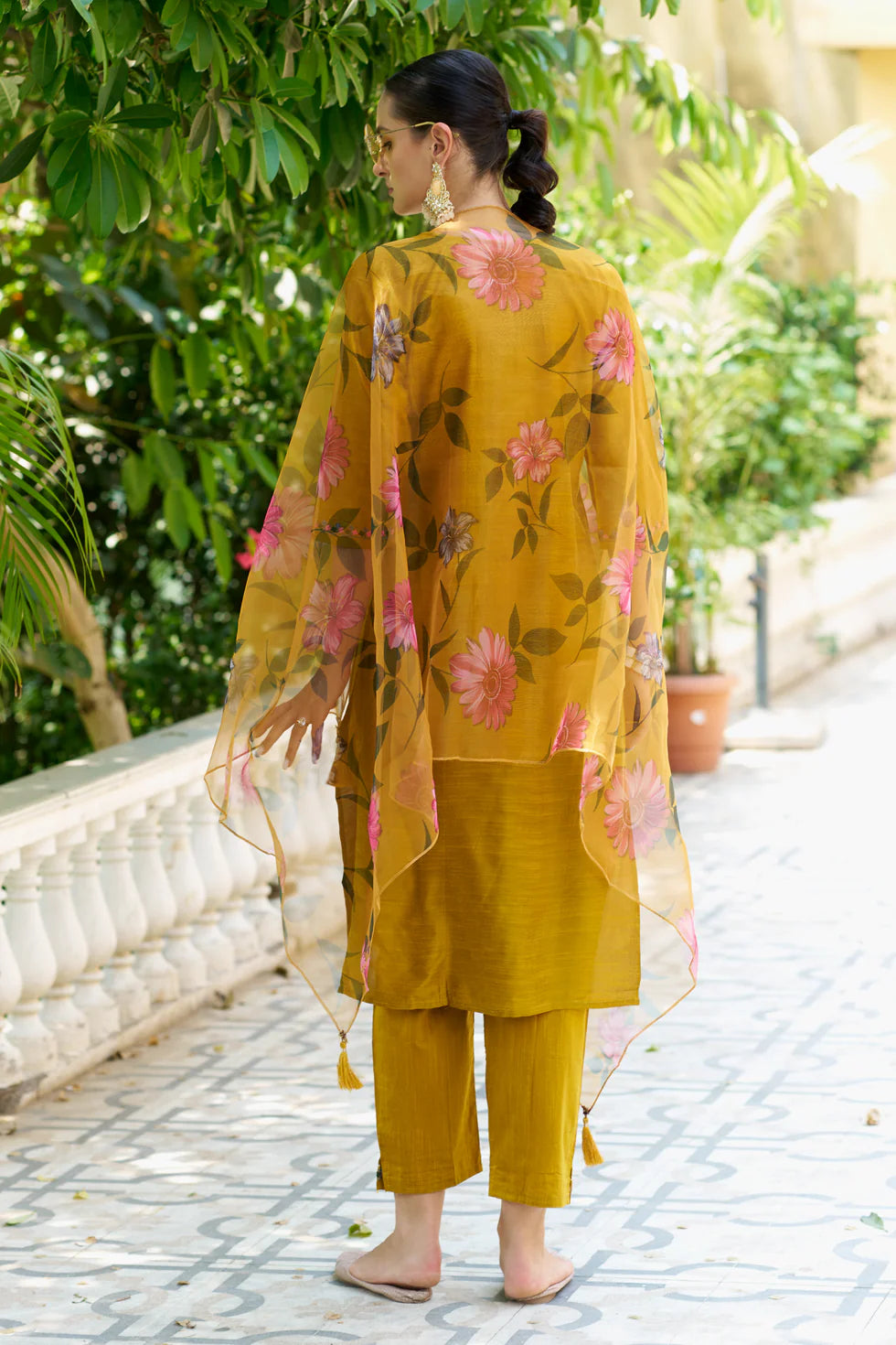 Aarna Embroidered Kurta Set
