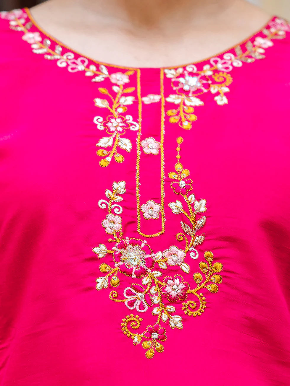 Floral Embroidered Silk Round_Neck Kurta Trouser & Dupatta Set