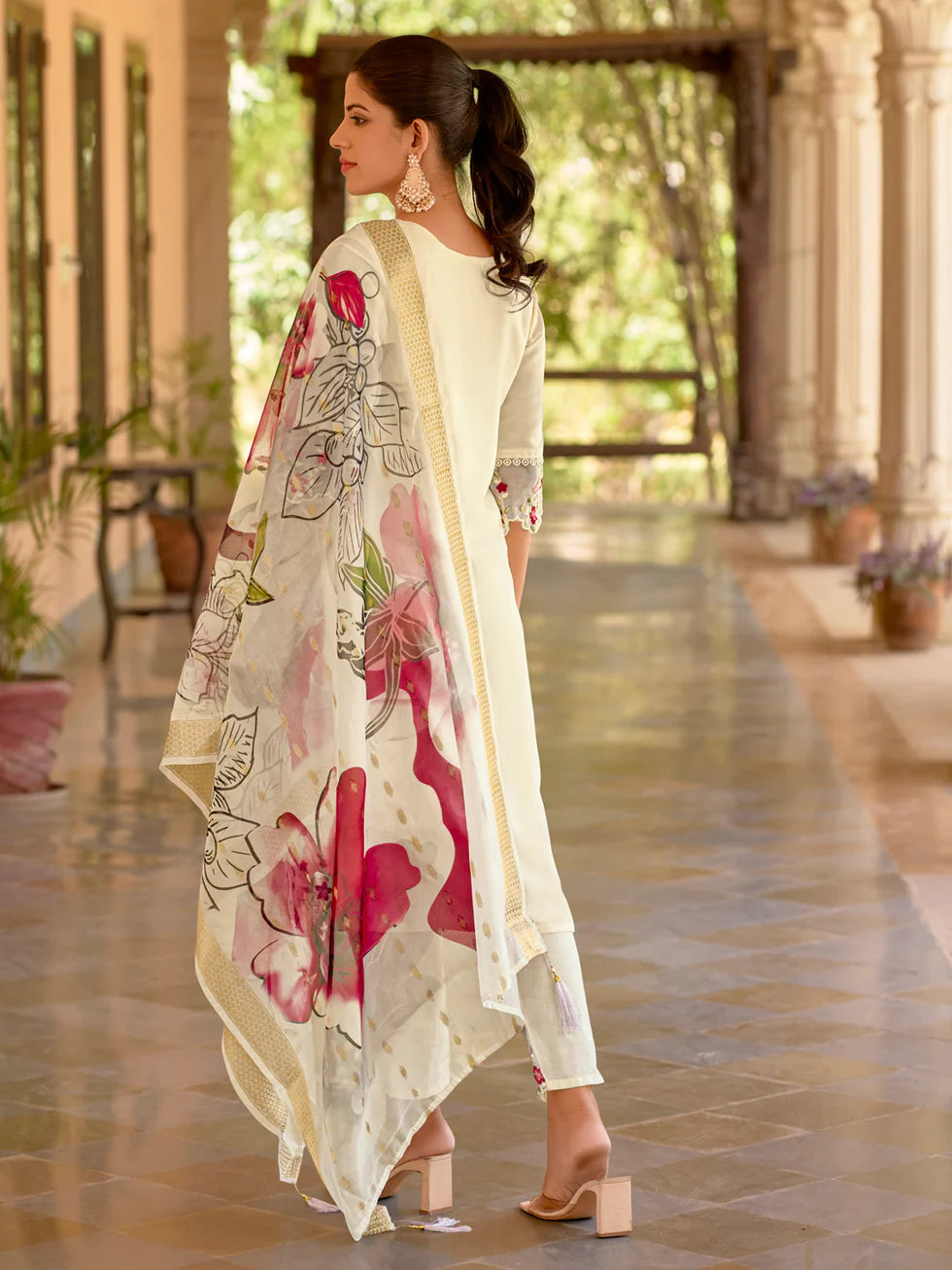 Floral Embroidered Silk Round_Neck Kurta Trouser & Dupatta Set