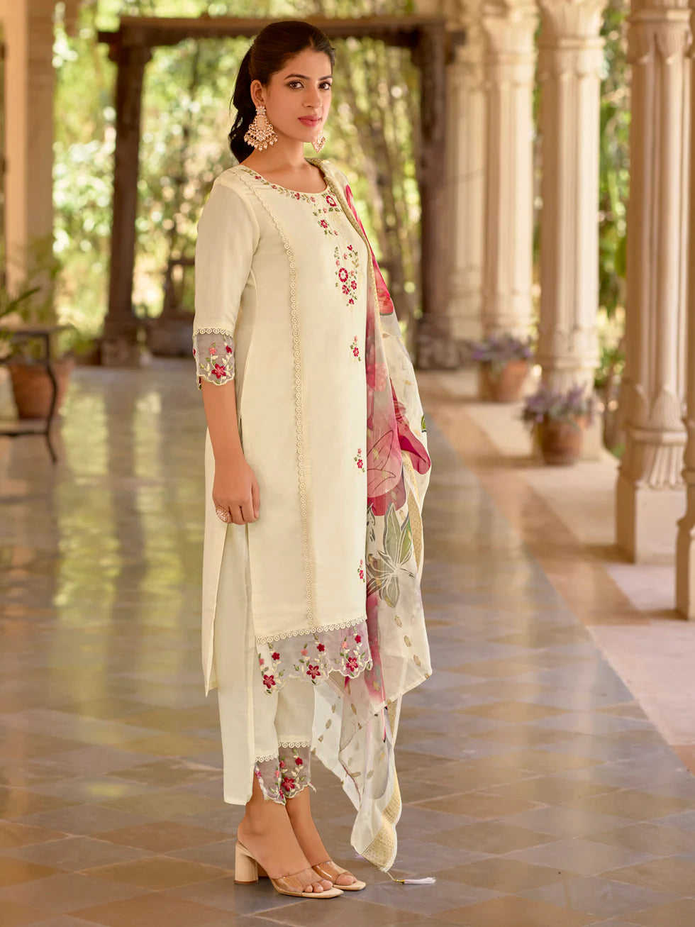 Floral Embroidered Silk Round_Neck Kurta Trouser & Dupatta Set