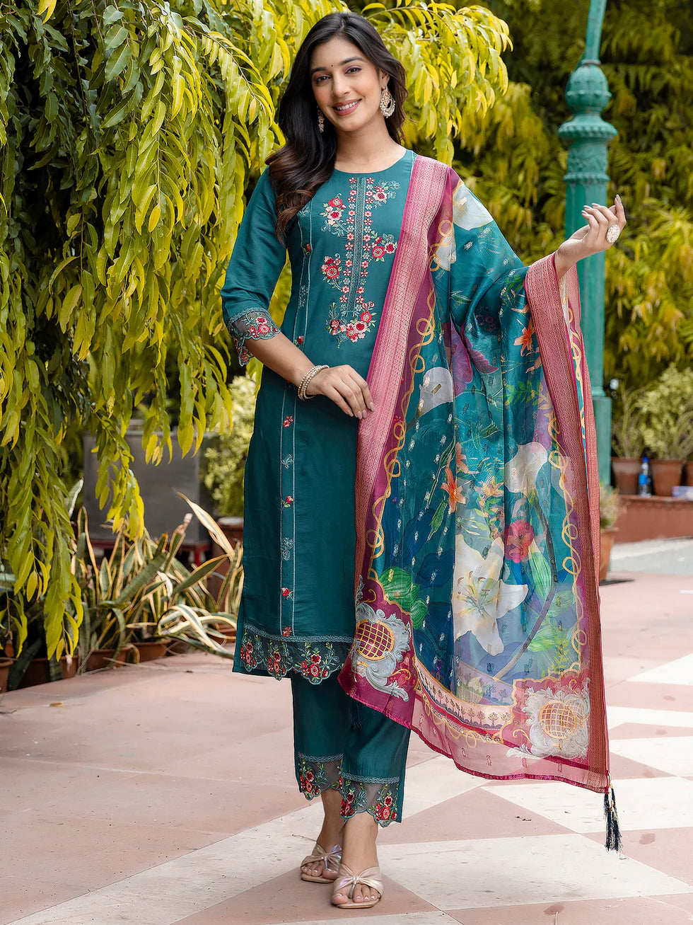 Ira Embroidered Silk Kurta Set