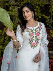 Aira Floral Embroidered Kurta Set
