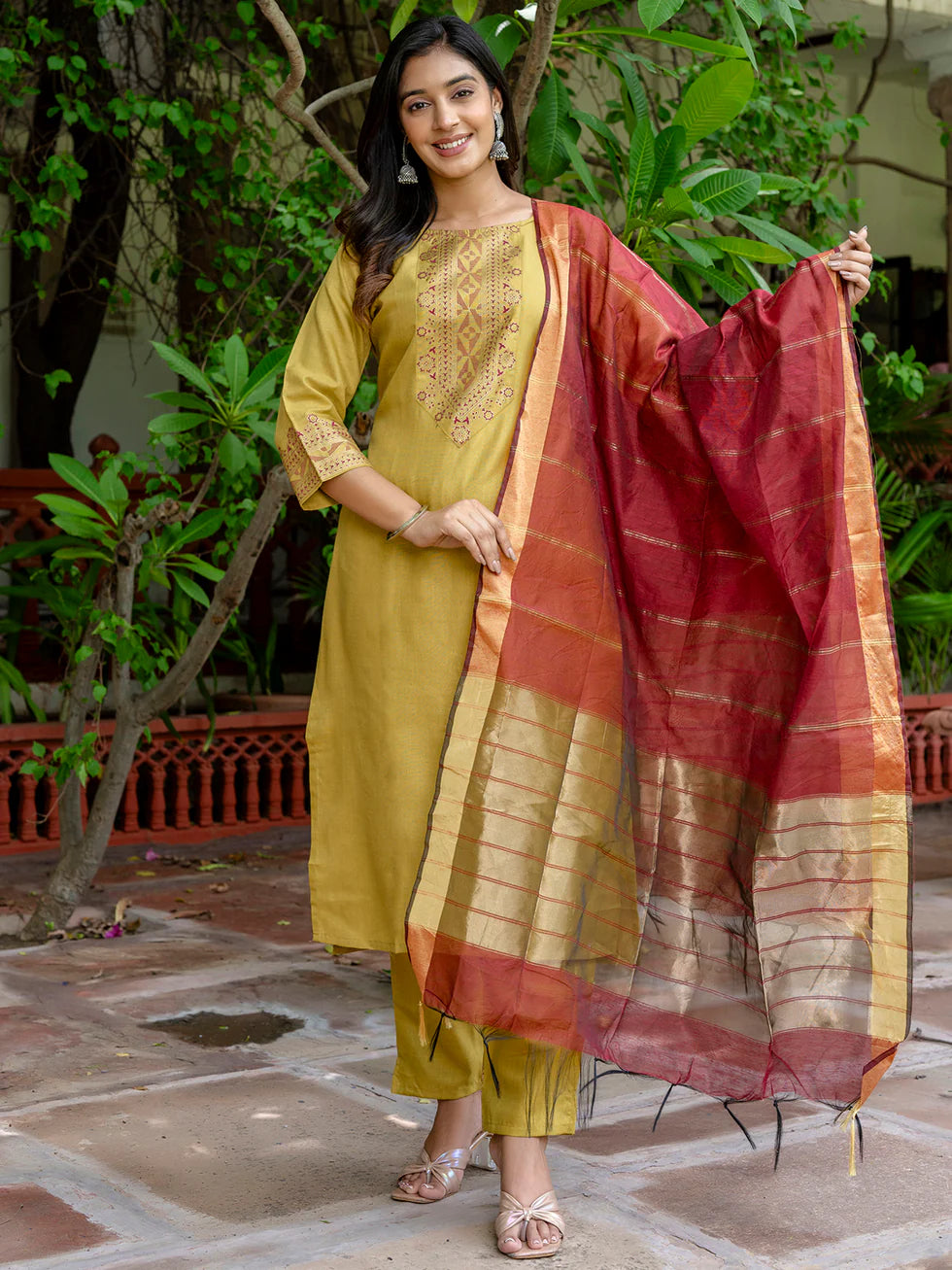 Aarna Embroidered Kurta Set