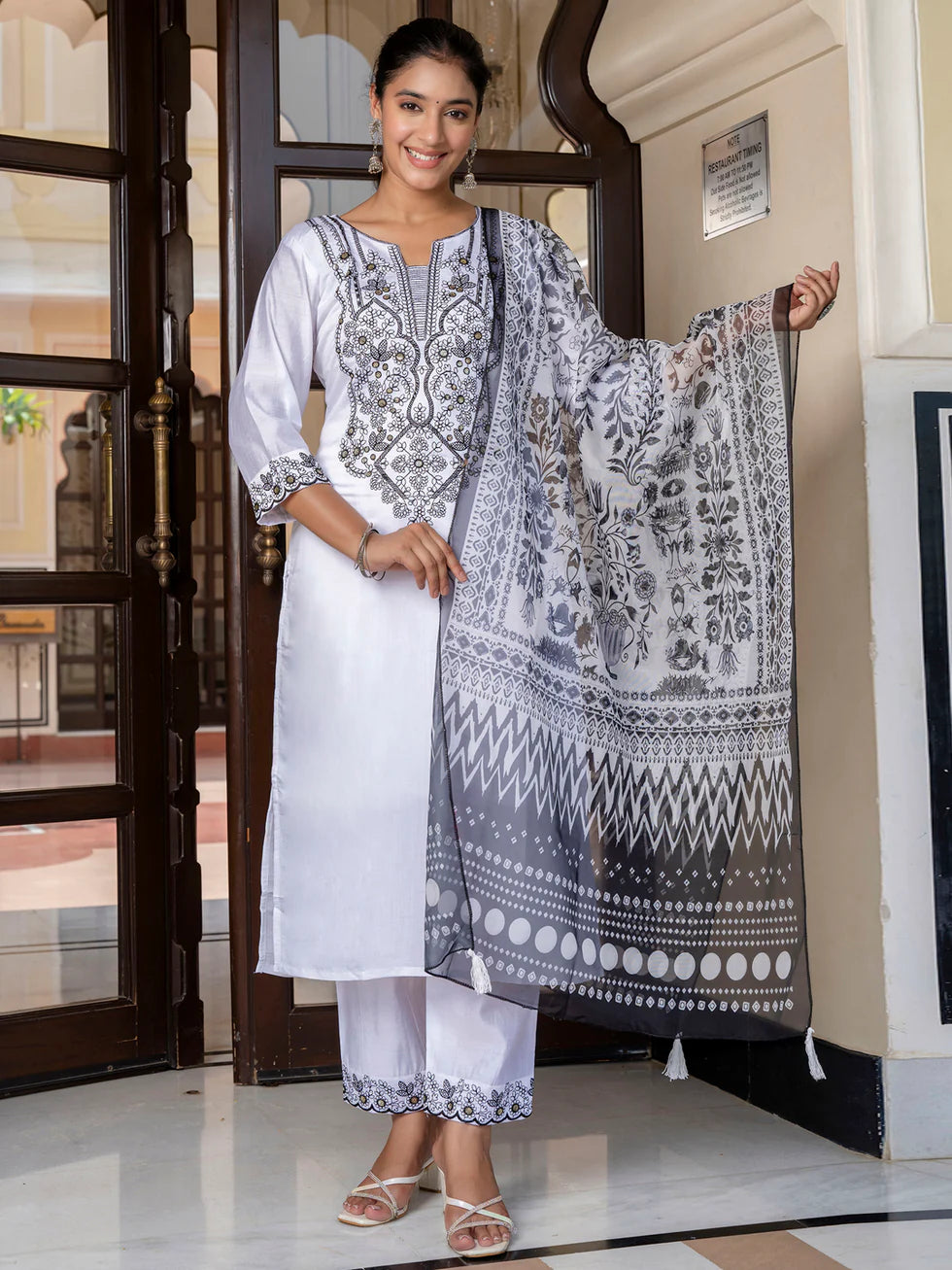 Meher Embroidered Kurta Set