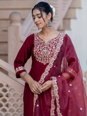 Zaria Festive Kurta Set