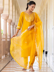 Zaria Festive Kurta Set