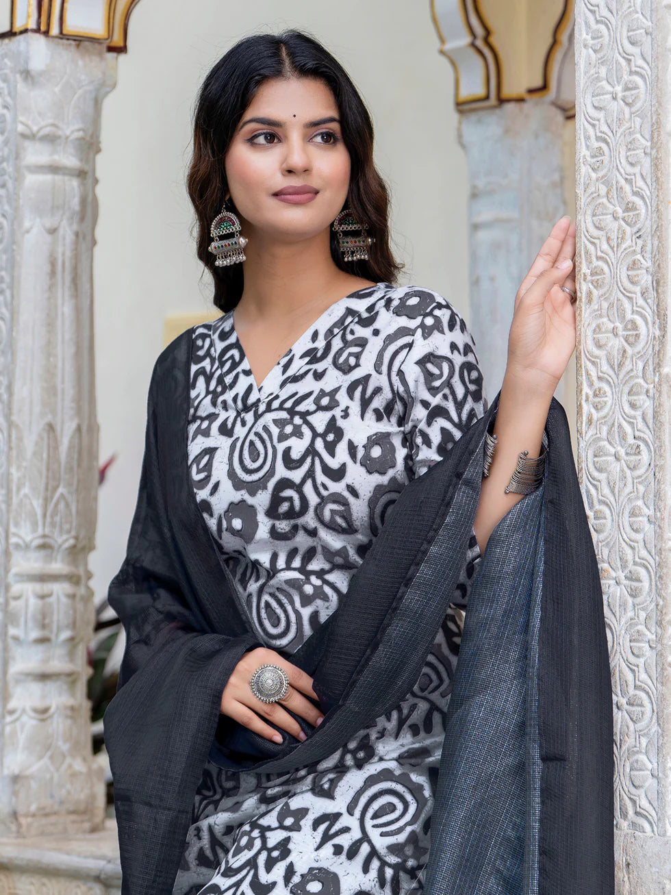 Rhea Classic Kurta Set