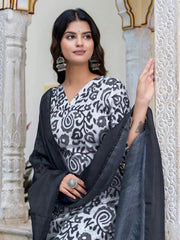 Ruhani Monochrome Kurta Set