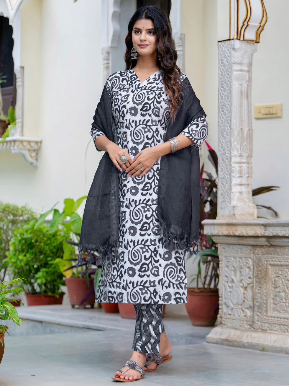 Rhea Classic Kurta Set