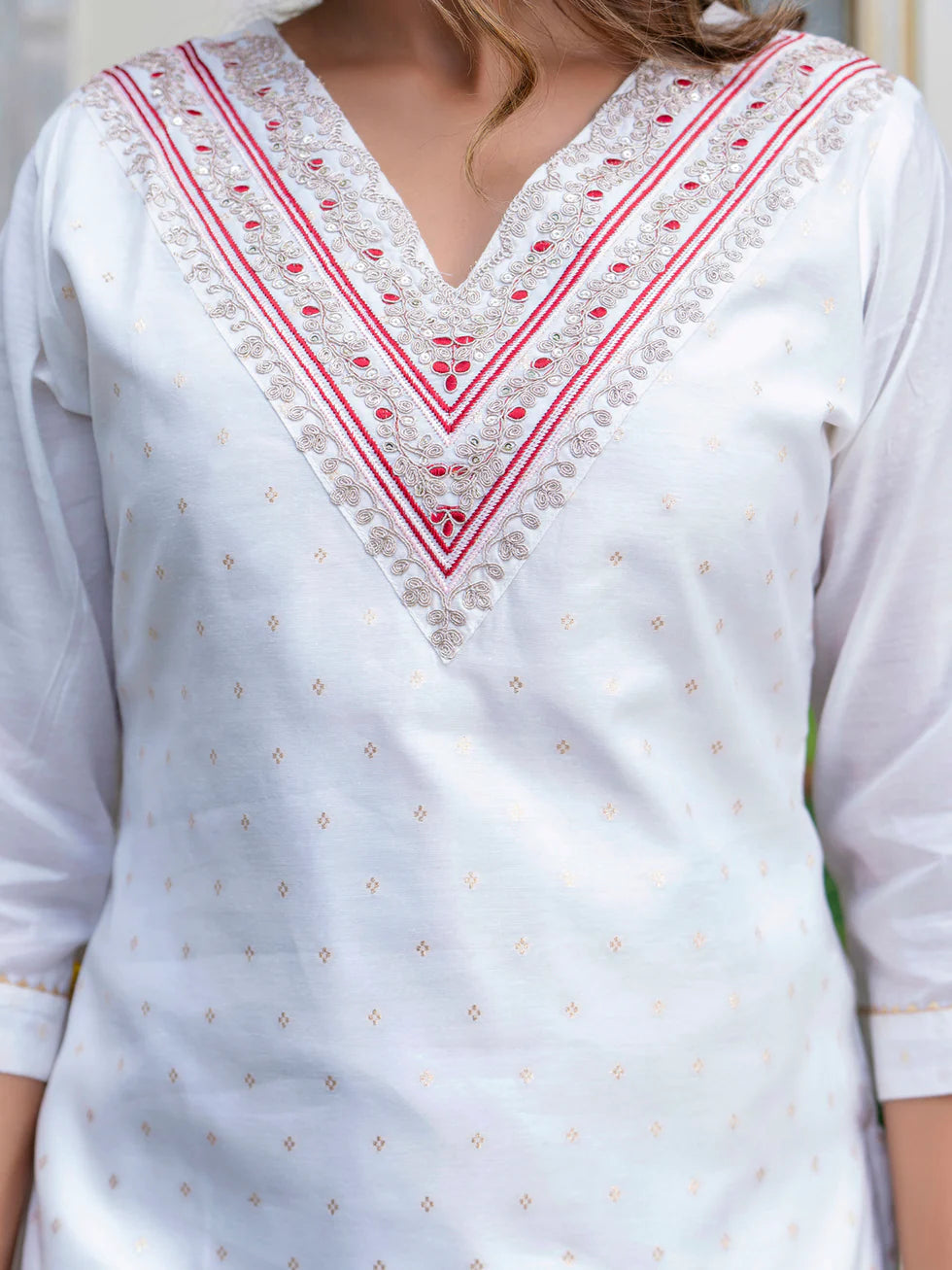Floral Embroidered Chanderi Silk V Neck Kurta Trouser & Dupatta Set