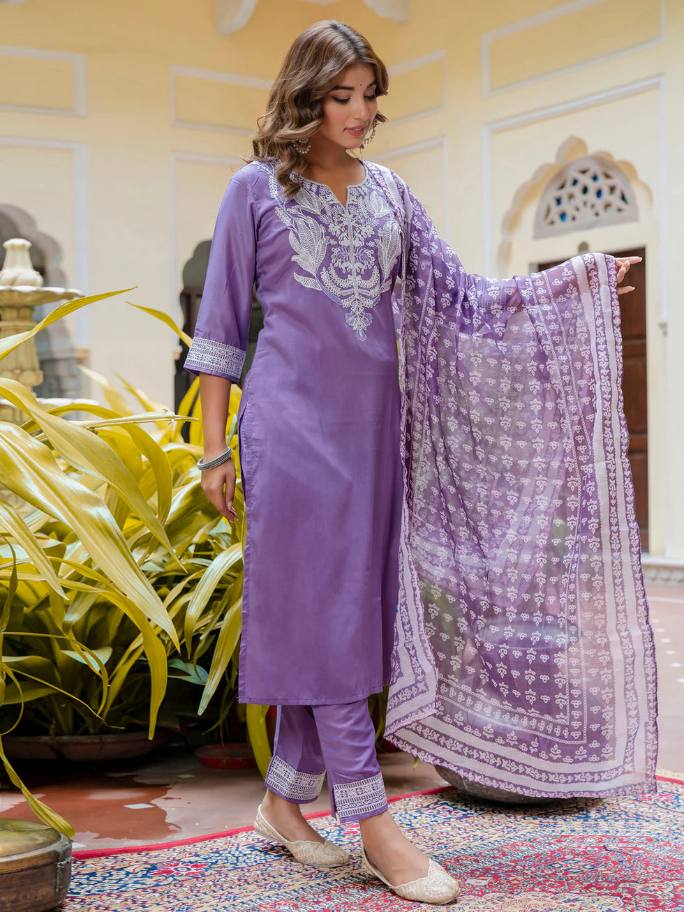 Floral Embroidered Silk Round_Neck Kurta Trouser & Dupatta Set