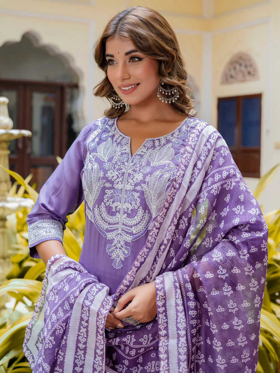 Floral Embroidered Silk Round_Neck Kurta Trouser & Dupatta Set
