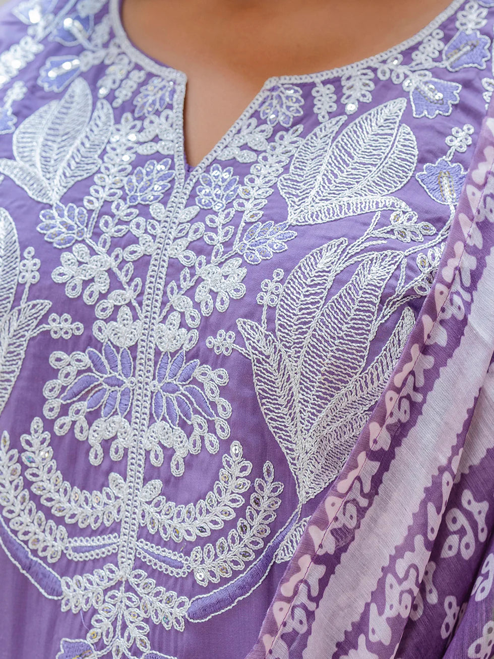 Floral Embroidered Silk Round_Neck Kurta Trouser & Dupatta Set