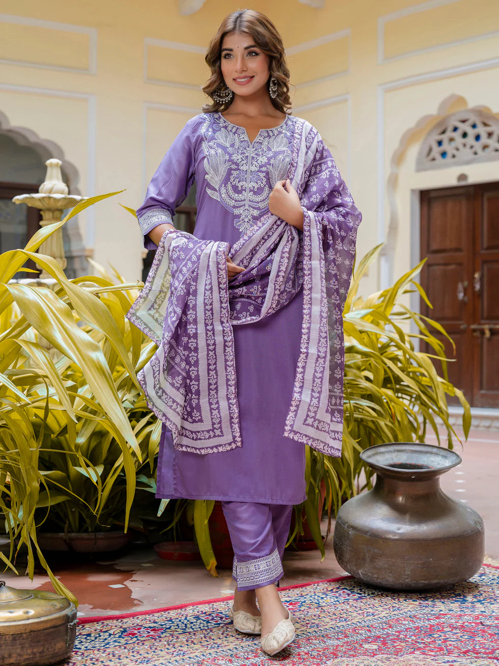 Floral Embroidered Silk Round_Neck Kurta Trouser & Dupatta Set