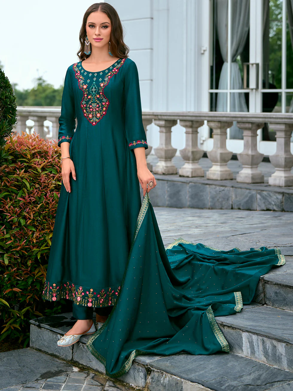 Ruhi Embroidered Kurta Set