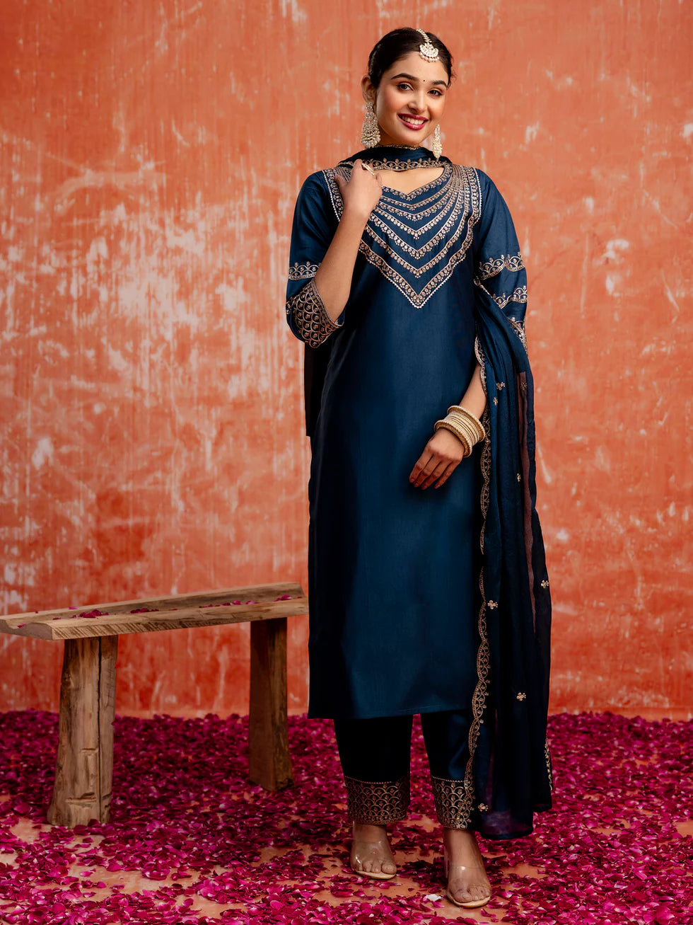 Floral embroidered Viscose_Rayon V_neck Kurta Trouser & Dupatta Set