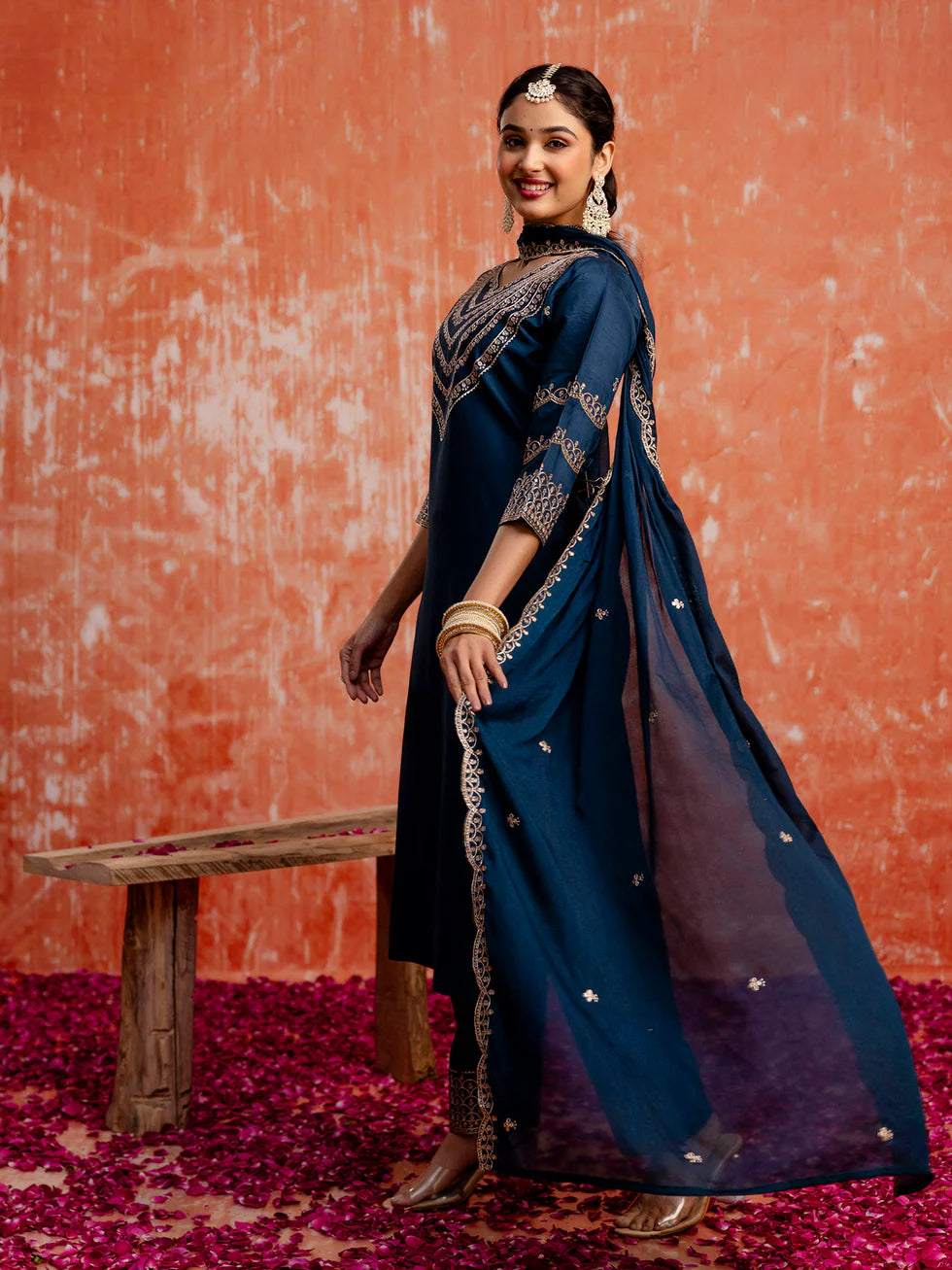 Floral embroidered Viscose_Rayon V_neck Kurta Trouser & Dupatta Set
