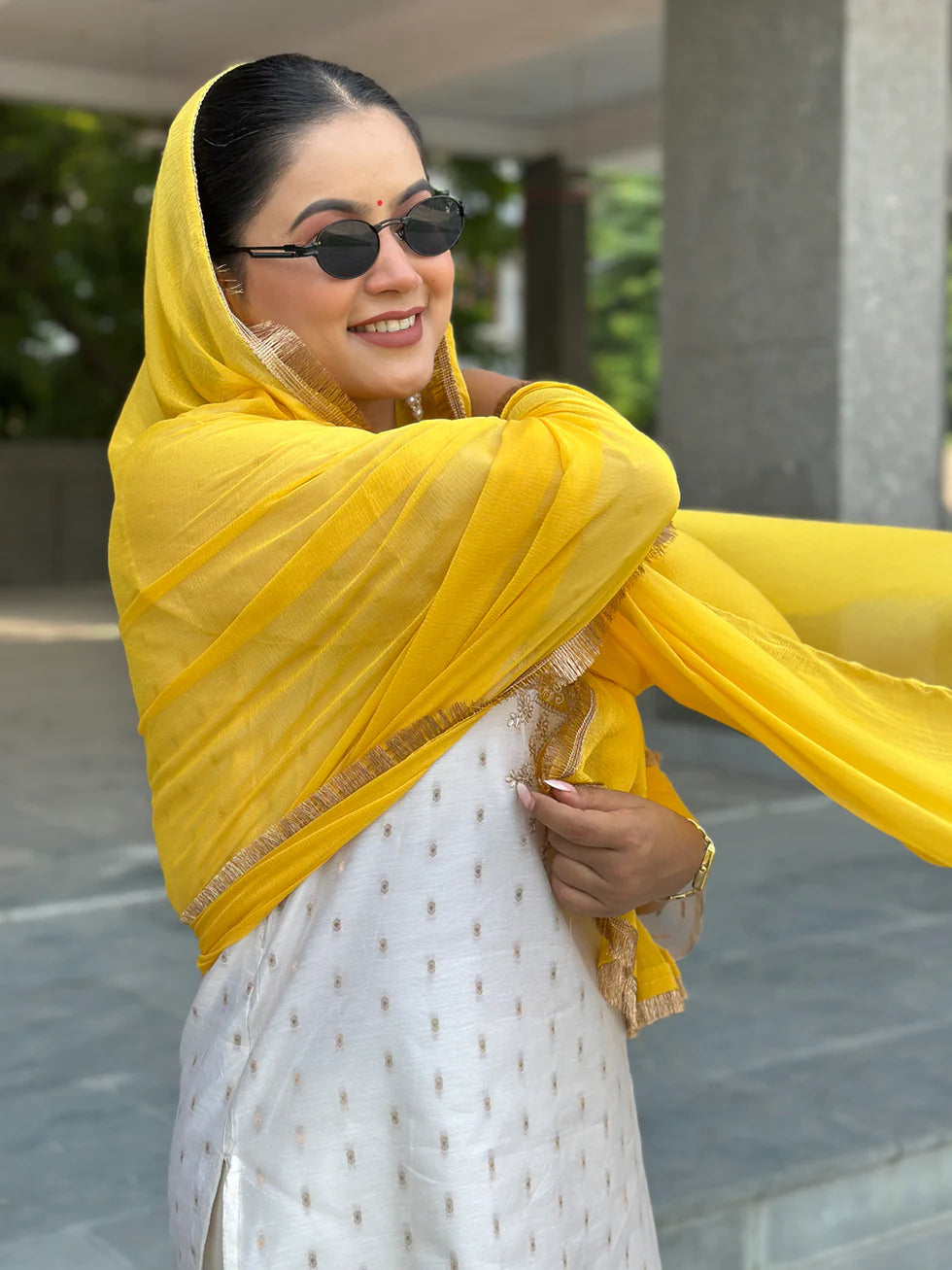 Sunshine Ivory Festive Set