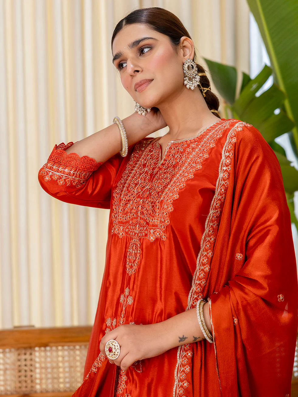Floral Embroidered Silk_Blend Round_Neck Kurta Trouser & Dupatta Set