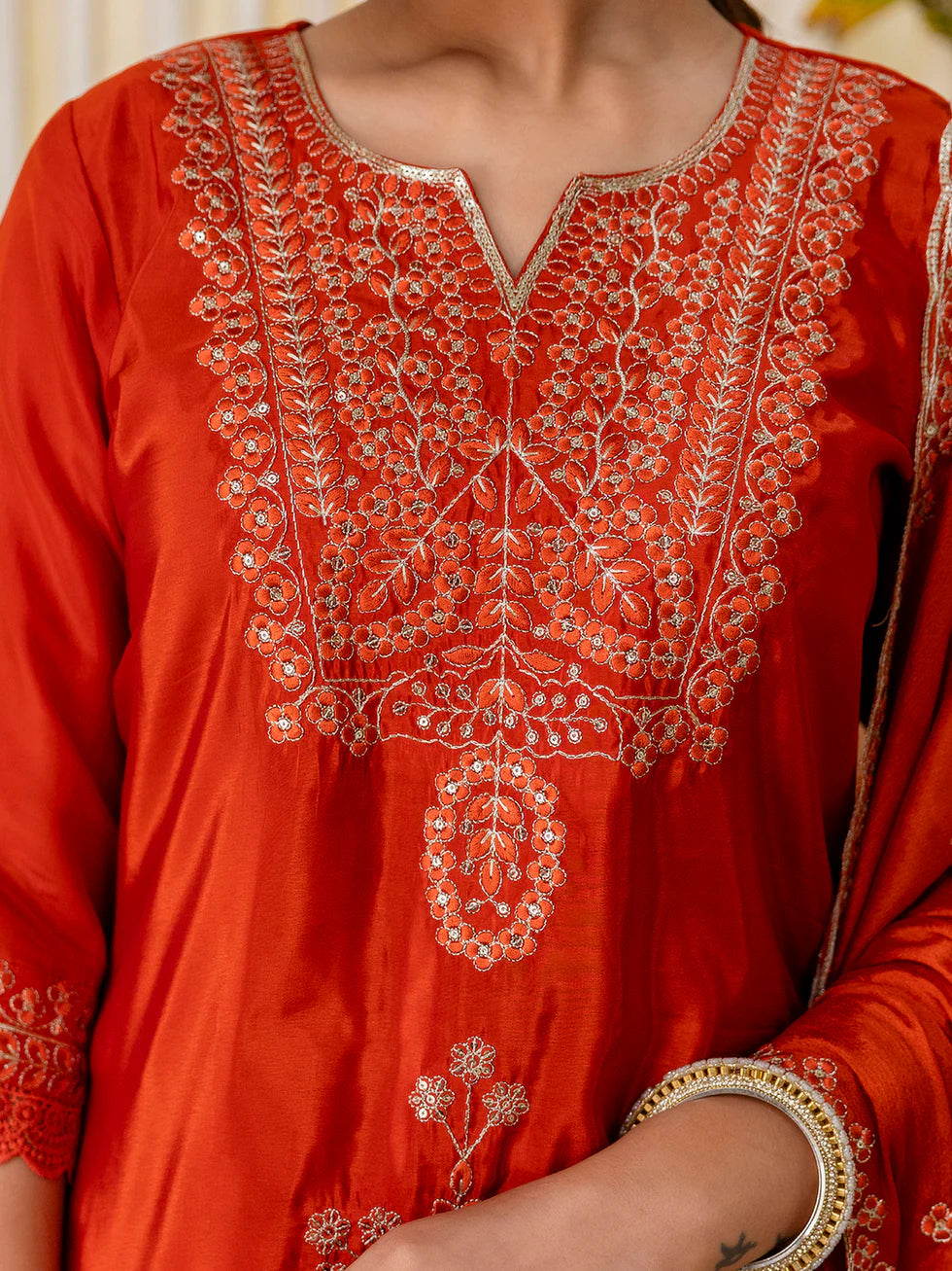 Floral Embroidered Silk_Blend Round_Neck Kurta Trouser & Dupatta Set