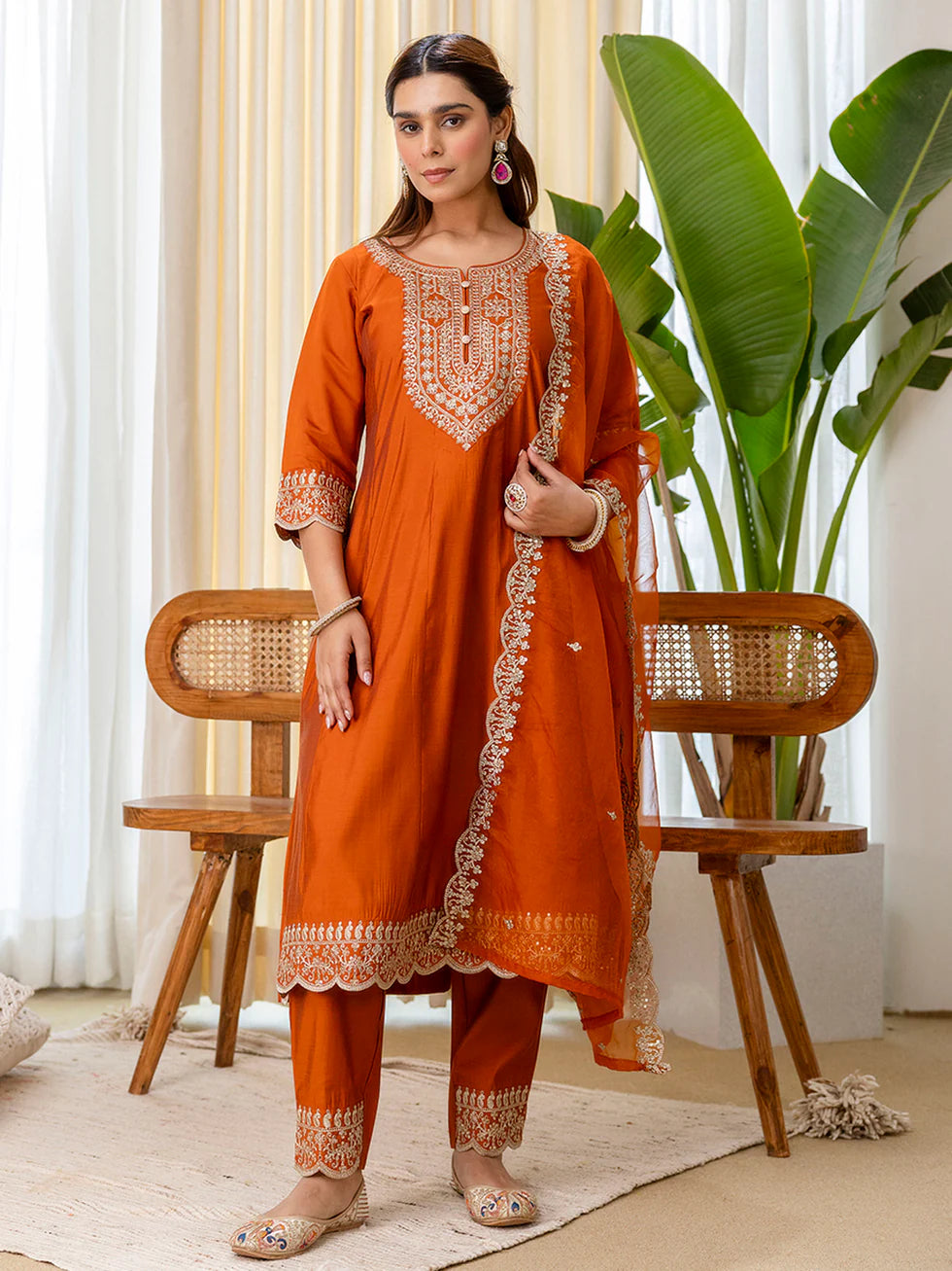 Ira Embroidered Silk Kurta Set