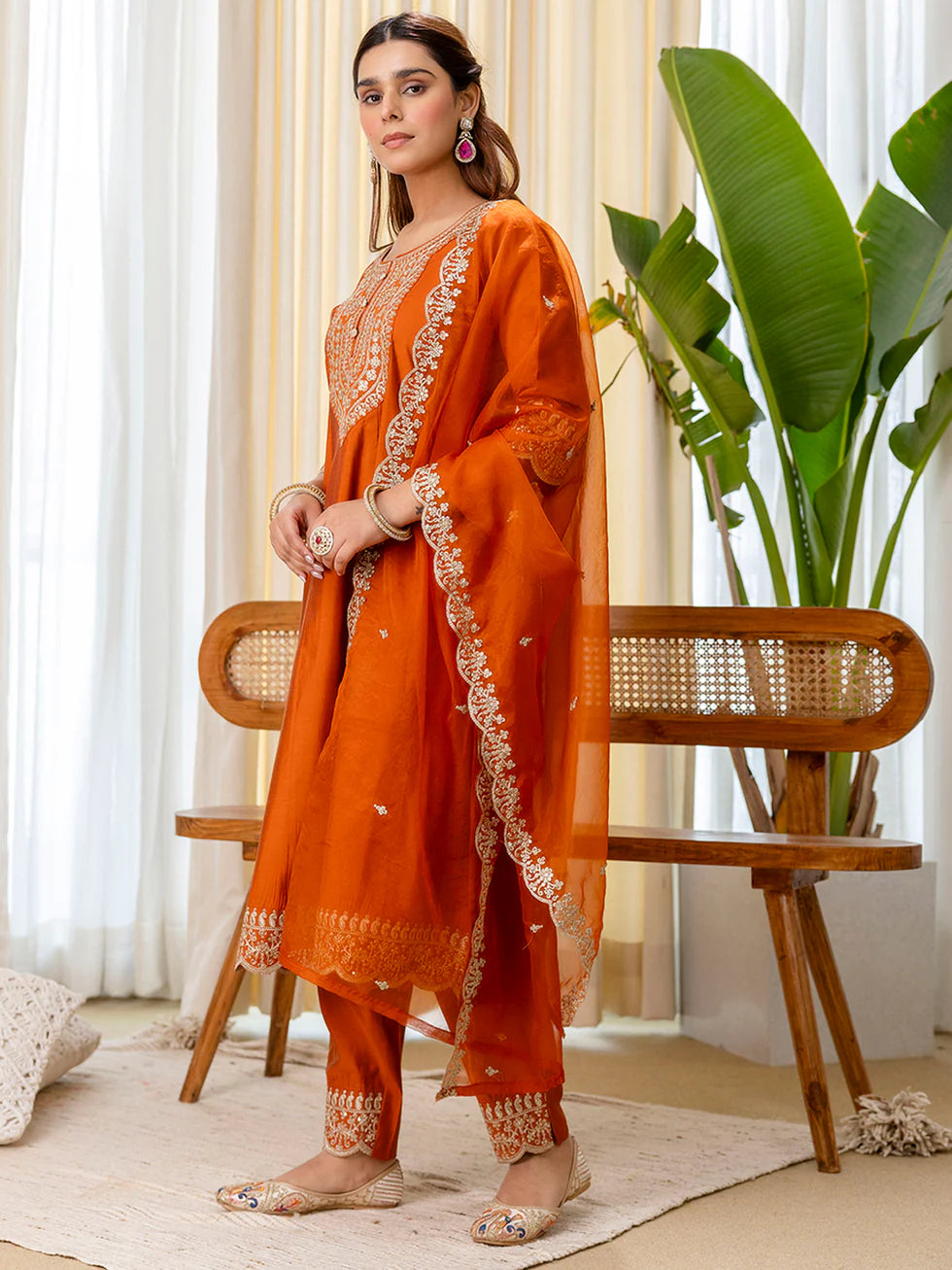 Ira Embroidered Silk Kurta Set