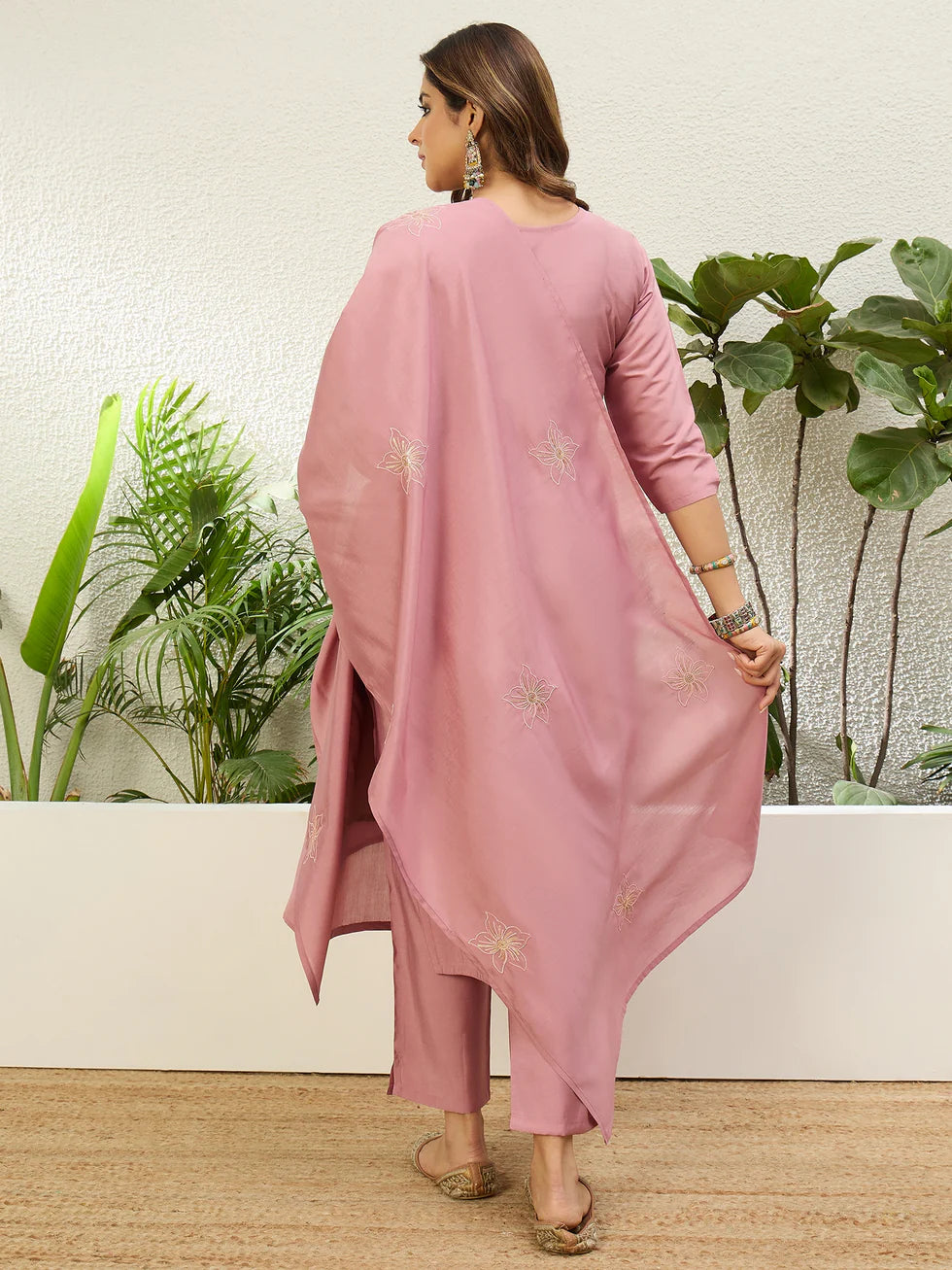 Floral Embroidered Silk Round_Neck Kurta Trouser & Dupatta Set