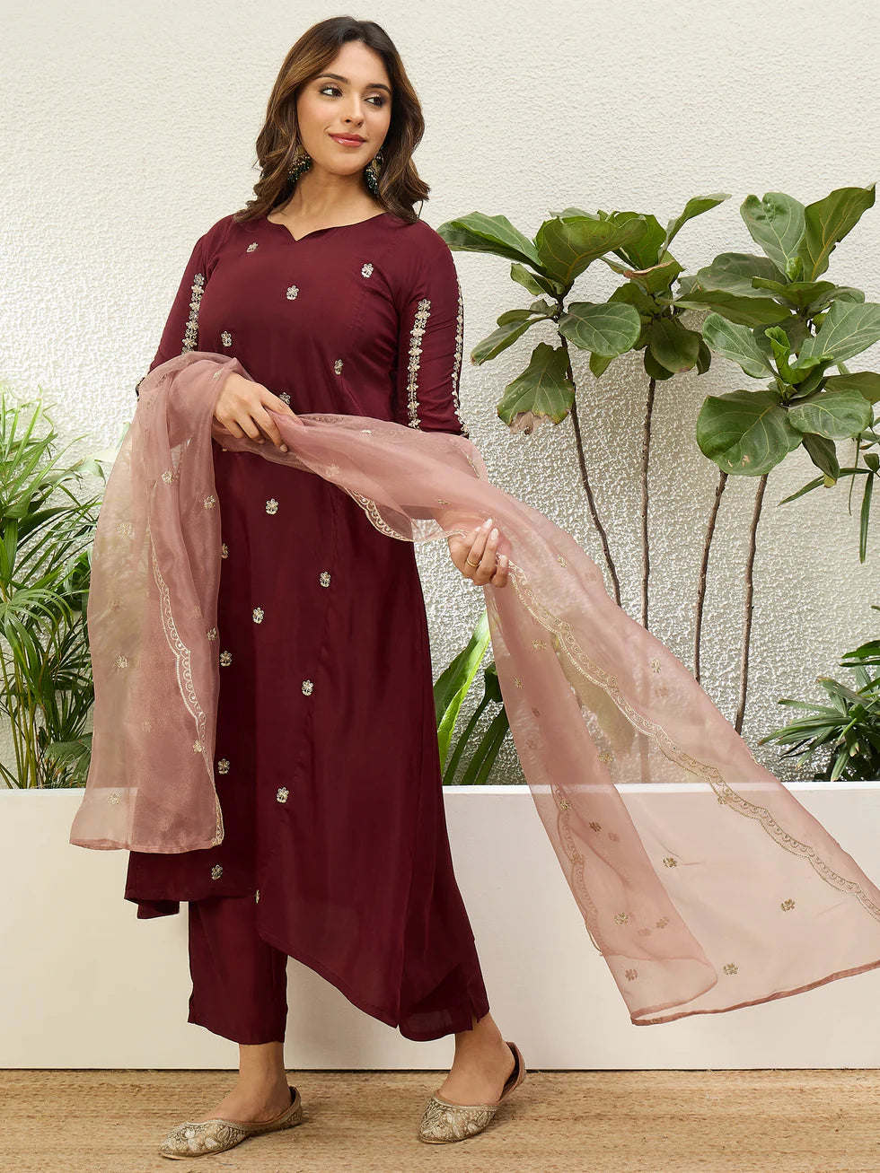 Ira Embroidered Chinon Kurta Set
