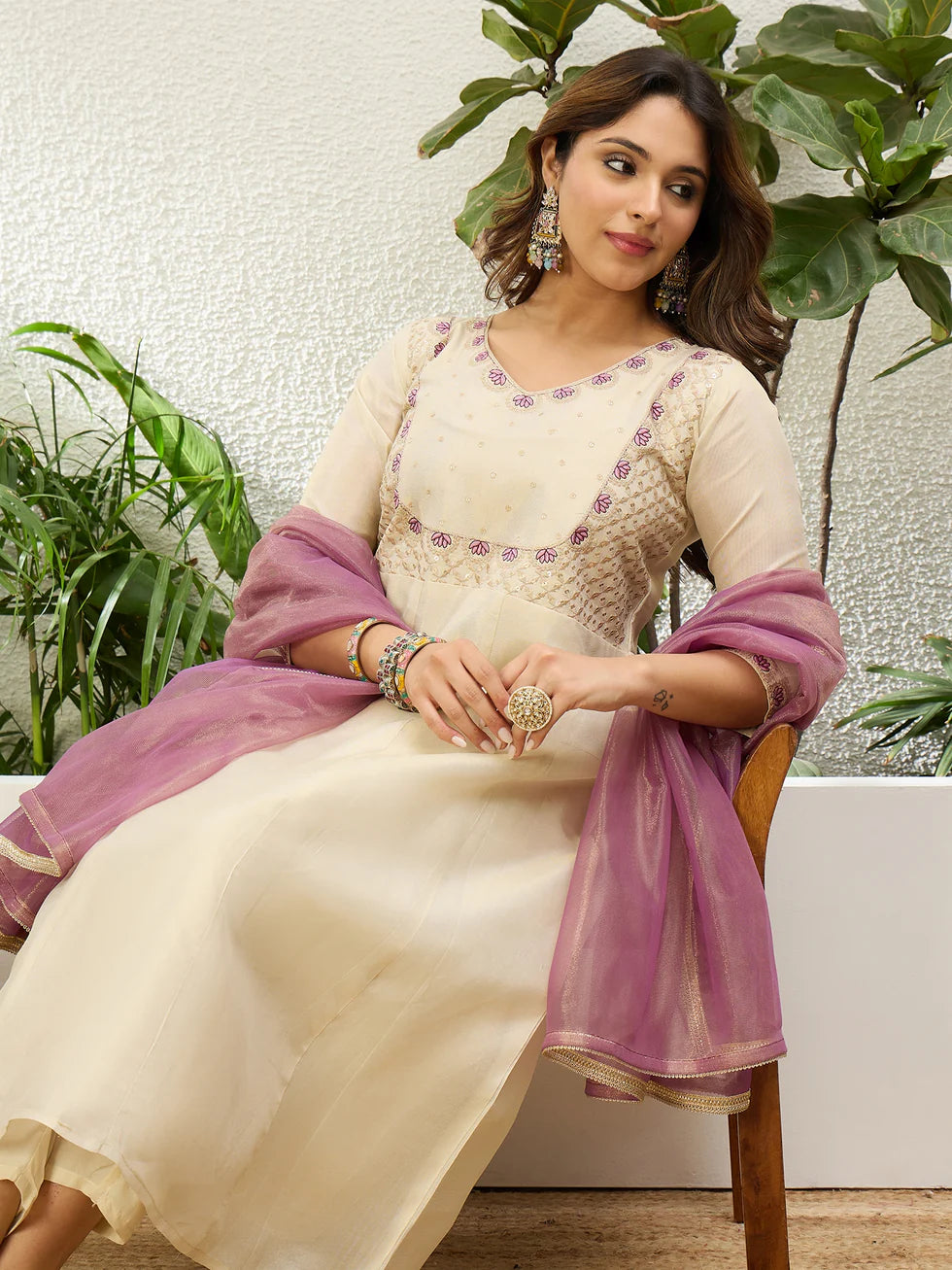 Ira Embroidered Silk Kurta Set