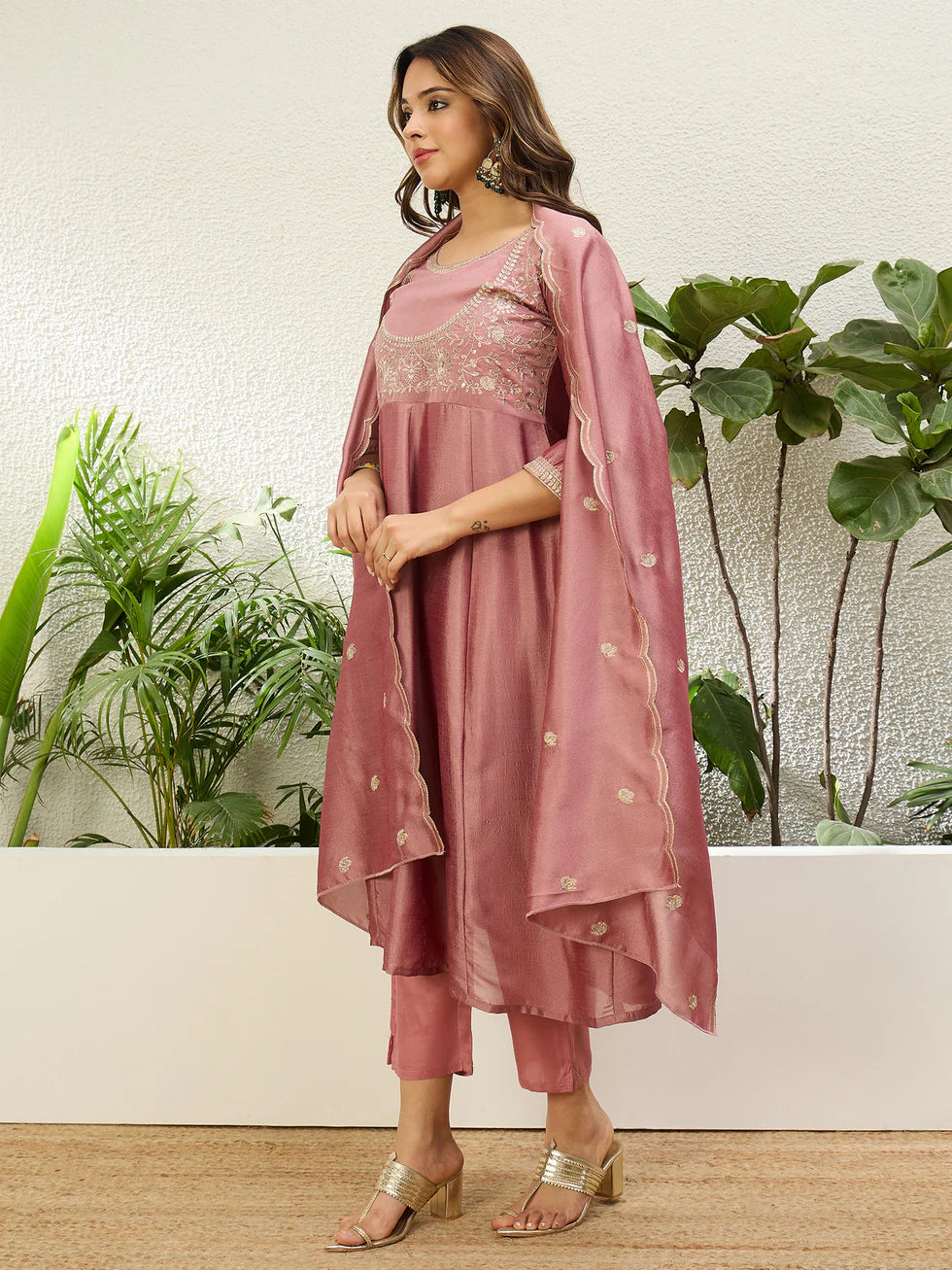 Ira Embroidered Silk Kurta Set