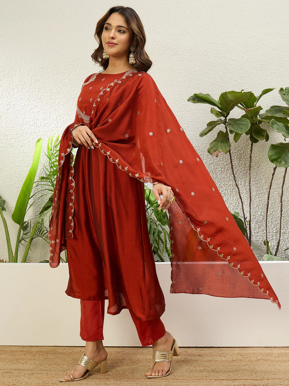 Aisha Embroidered Silk Kurta Set