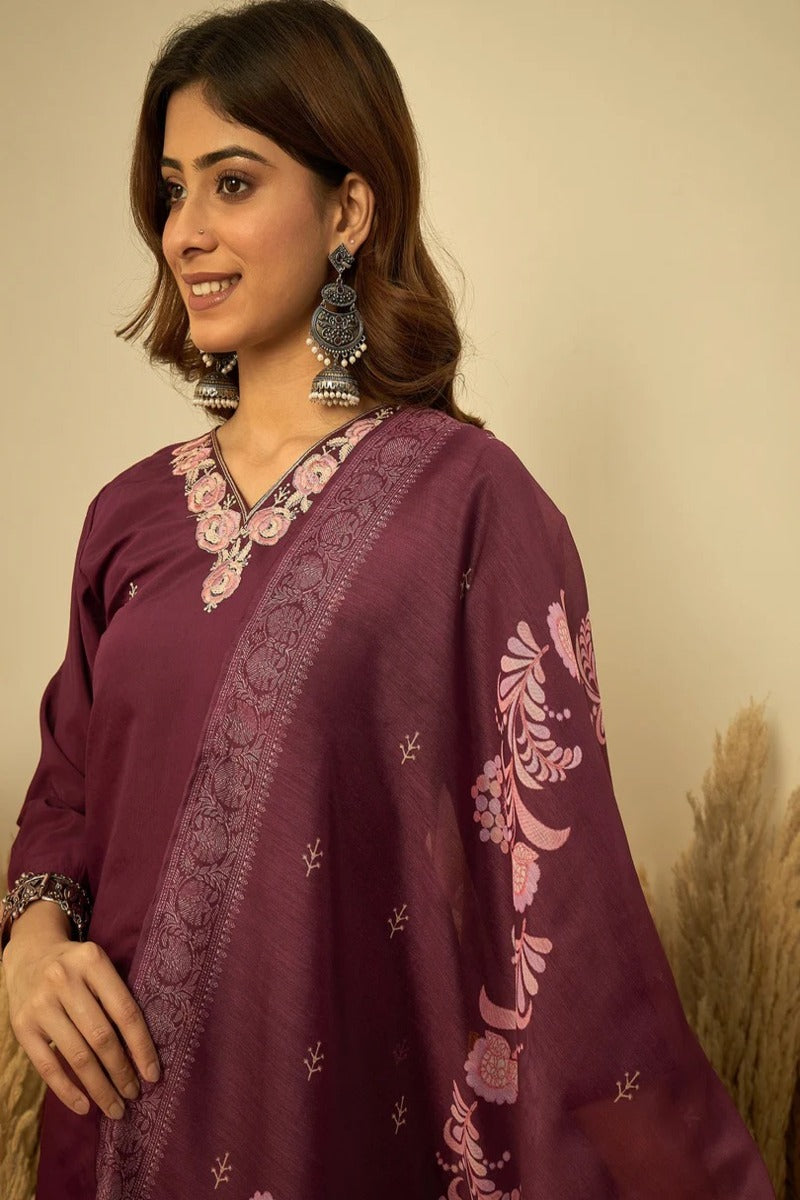 Aisha Embroidered Muslin Kurta Set
