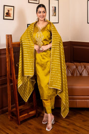 Meher Embroidered Kurta Set